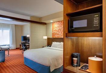 Hotel Fairfield & By Marriott 3*